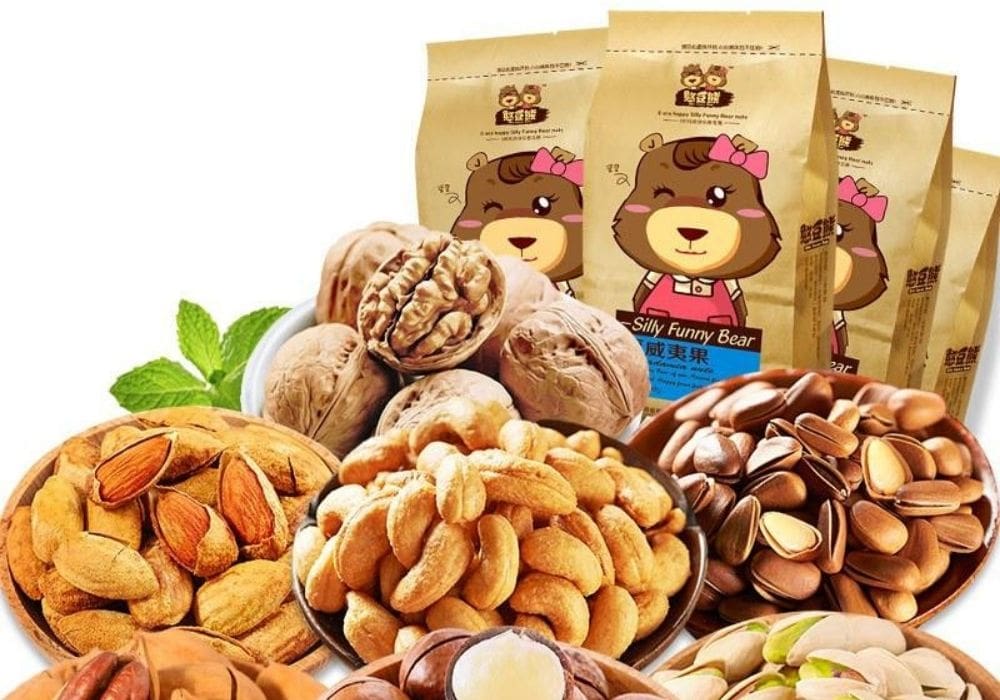 Nuts - Three squirrels